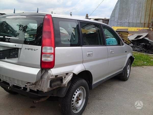 Photo 1 - Honda Hr-V 2000 y parts