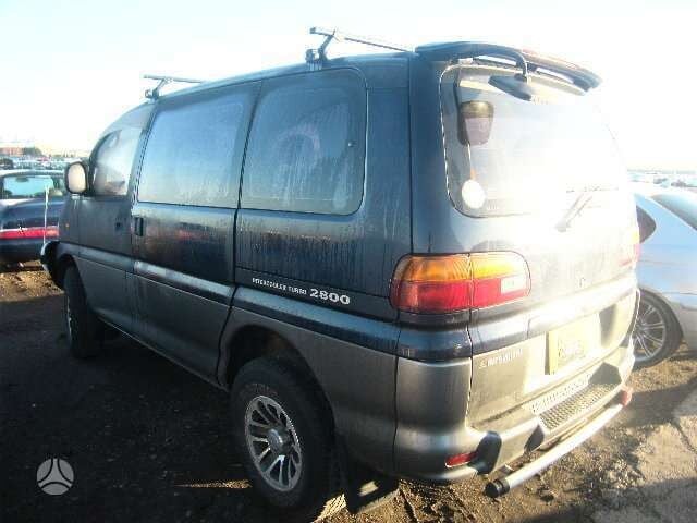 Photo 2 - Mitsubishi Space Gear 1995 y parts