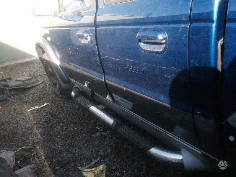Photo 3 - Ford Ranger 2005 y parts