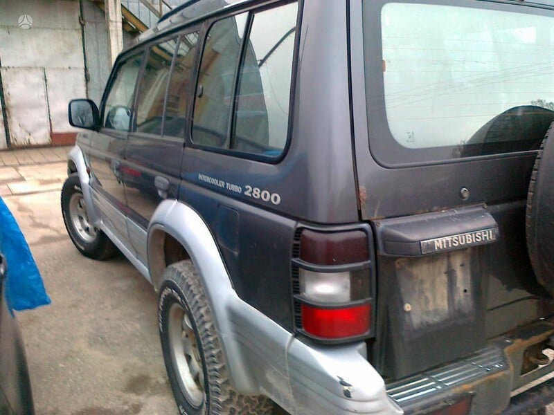 Photo 4 - Mitsubishi Pajero 1997 y parts