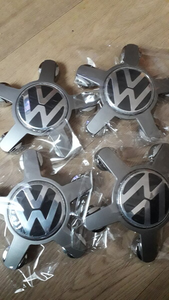Photo 8 - Volkswagen R16 wheel covers