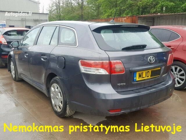 Toyota Avensis III 2010 y parts