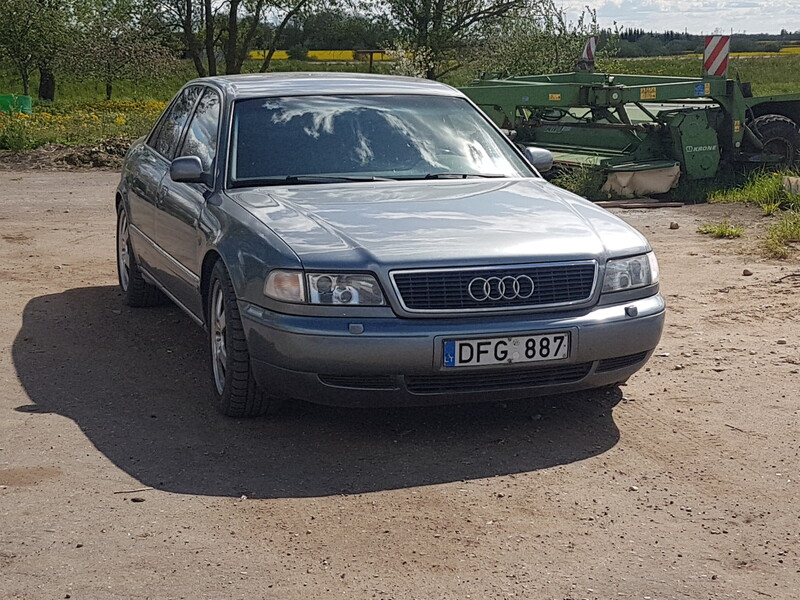 Audi A8 1998 m dalys
