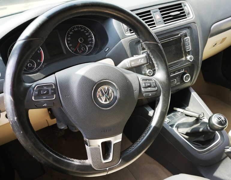 Фотография 5 - Volkswagen Jetta 2011 г запчясти