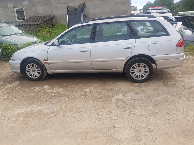 Photo 3 - Toyota Avensis I 2002 y parts