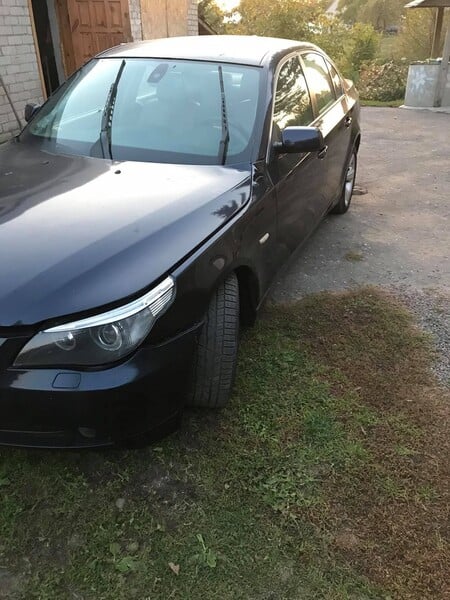 Photo 2 - Bmw 525 2005 y parts