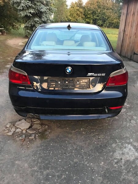 Photo 4 - Bmw 525 2005 y parts