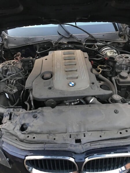 Photo 8 - Bmw 525 2005 y parts