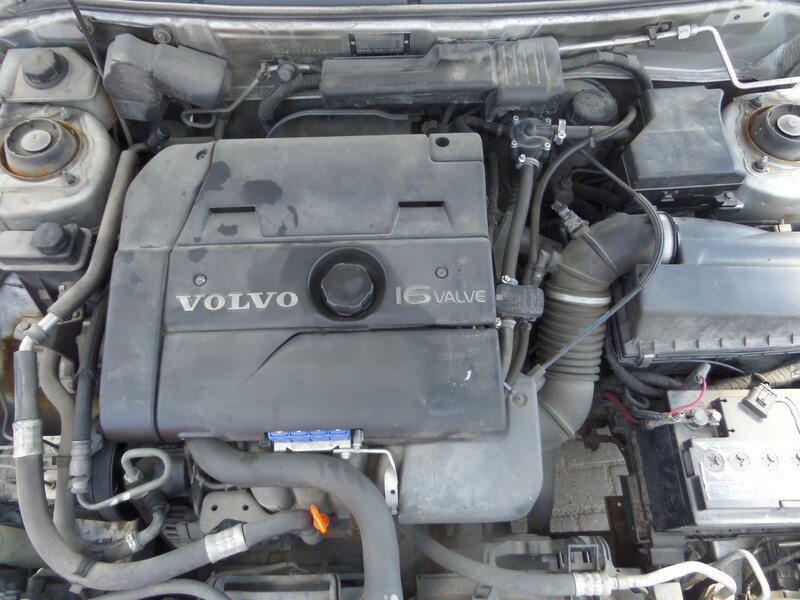 Photo 2 - Volvo V40 I 2001 y parts