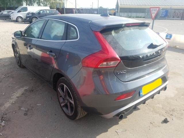 Nuotrauka 2 - Volvo V40 II R-Design 2013 m dalys