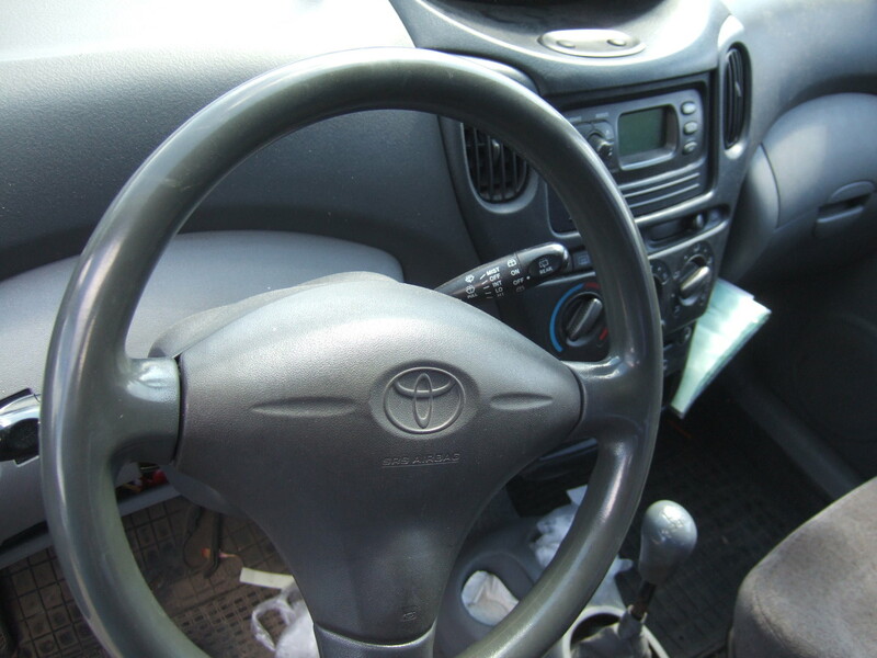 Nuotrauka 3 - Toyota Yaris Verso 2003 m dalys