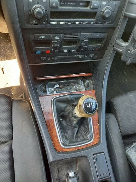 Photo 4 - Audi A4 2003 y parts