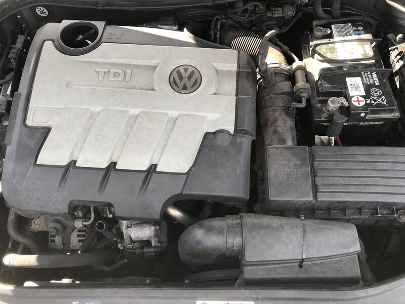 Photo 5 - Volkswagen Passat 2009 y parts
