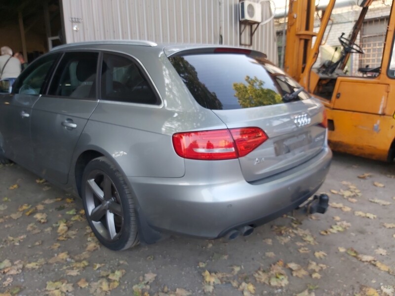 Photo 2 - Audi A4 B8 2009 y parts