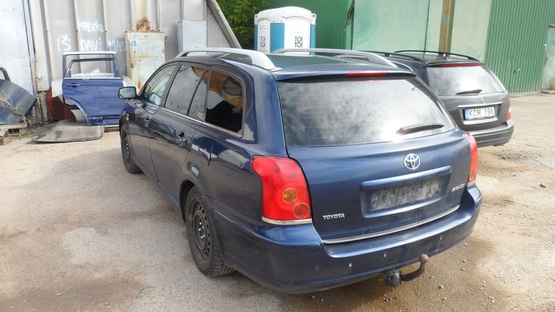 Photo 3 - Toyota Avensis II 2004 y parts