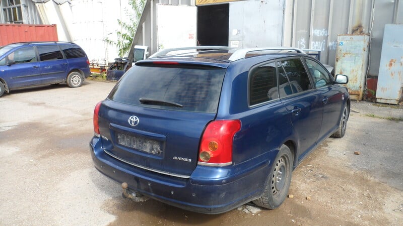 Photo 4 - Toyota Avensis II 2004 y parts