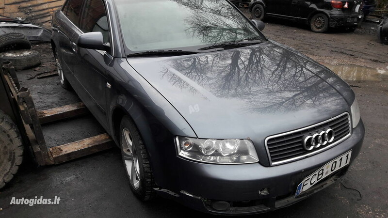 Photo 3 - Audi A4 2001 y parts