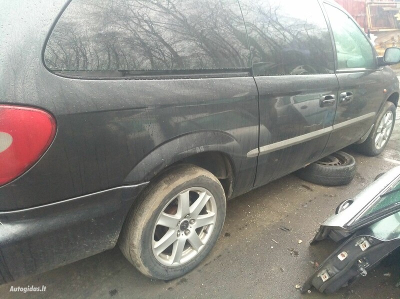 Photo 2 - Chrysler Voyager 2002 y parts