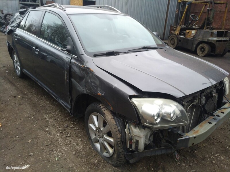 Photo 2 - Toyota Avensis 2007 y parts