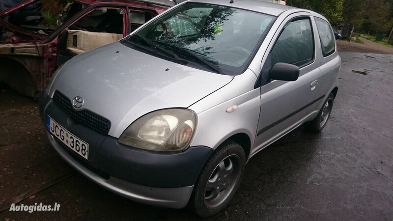 Toyota Yaris 2002 y parts