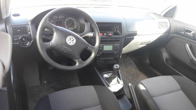 Photo 11 - Volkswagen Golf 2002 y parts