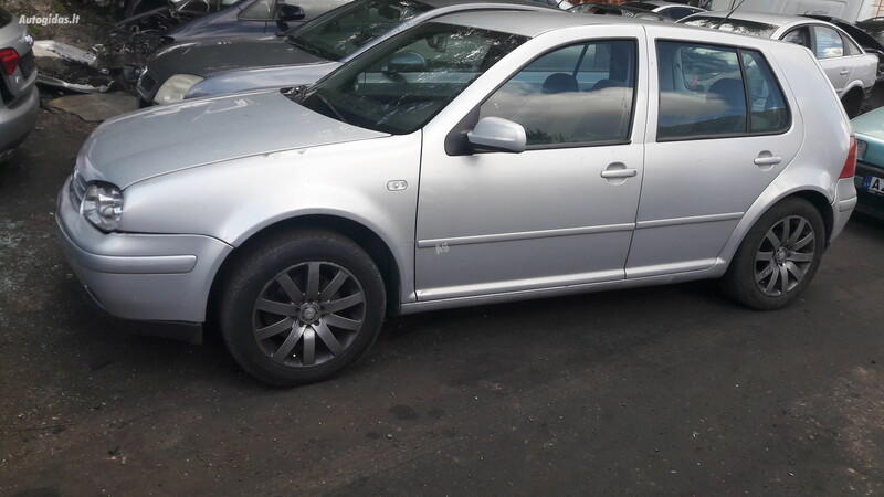 Volkswagen Golf 1999 m dalys