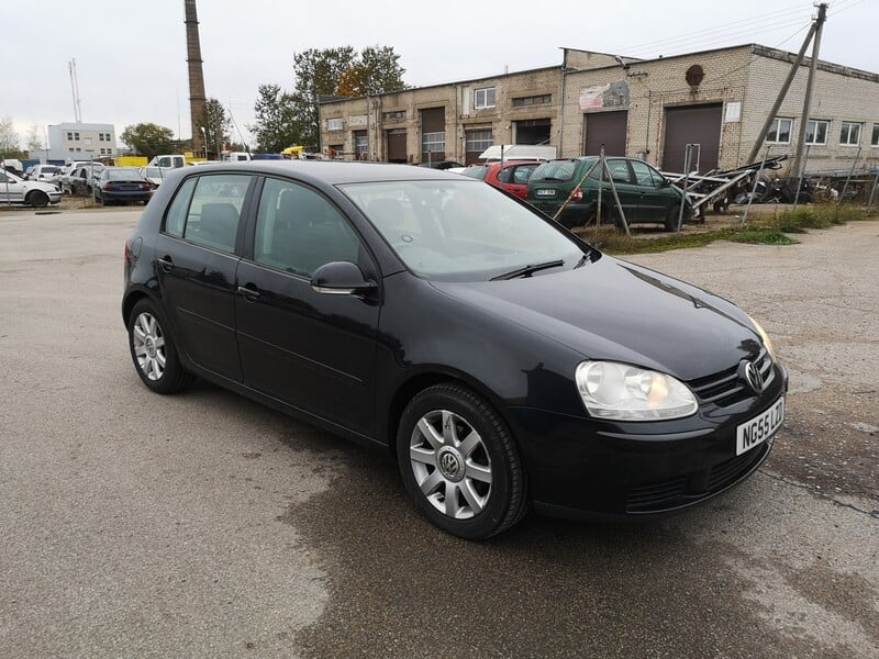 Photo 2 - Volkswagen Golf 2005 y parts