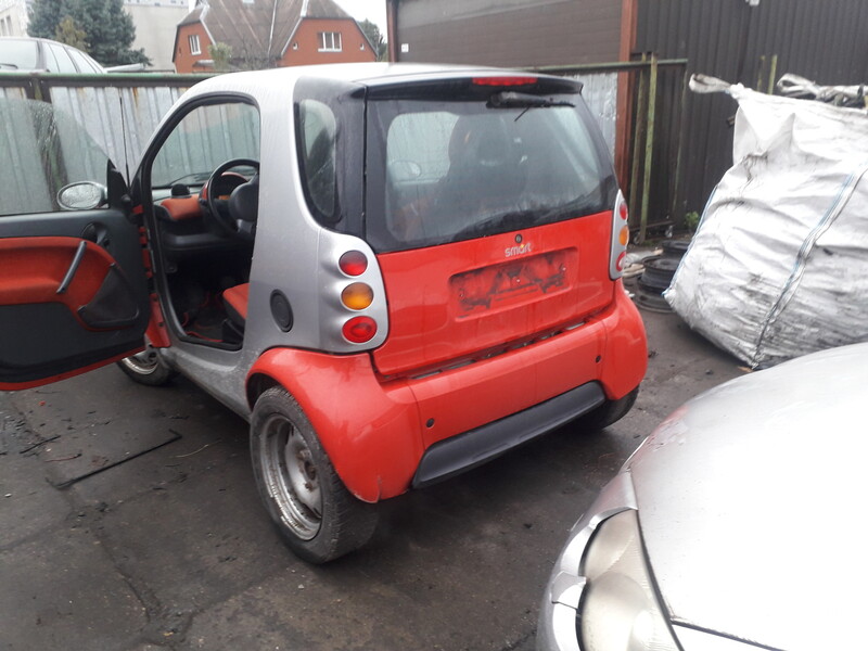 Photo 3 - Smart Fortwo 2002 y parts