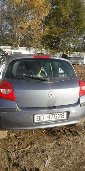 Photo 3 - Renault Clio 2007 y parts