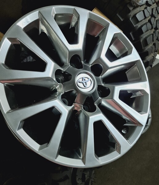 Photo 10 - tlc Land Cruiser light alloy R17 rims