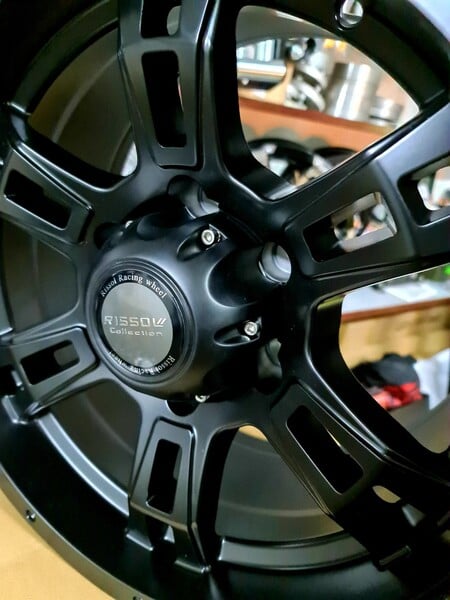 Photo 2 - Light alloy R16 rims