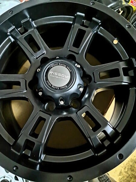 Photo 7 - Light alloy R16 rims