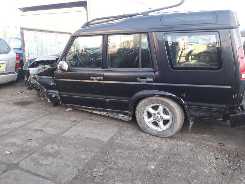Photo 2 - Land Rover Discovery II 2001 y parts
