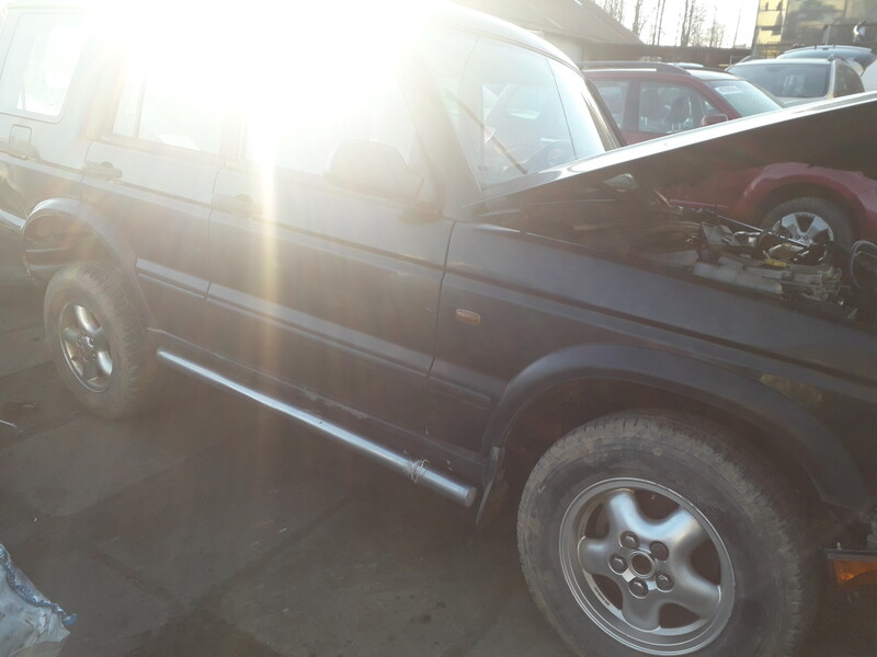 Photo 5 - Land Rover Discovery II 2001 y parts