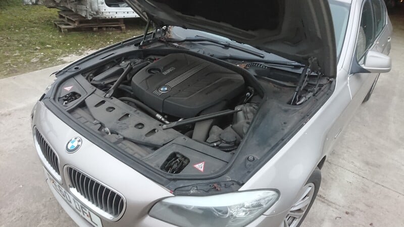 Photo 10 - Bmw 520 2012 y parts