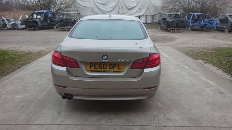 Photo 6 - Bmw 520 2012 y parts