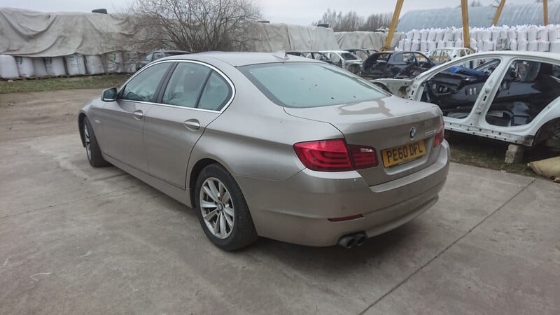 Photo 5 - Bmw 520 2012 y parts