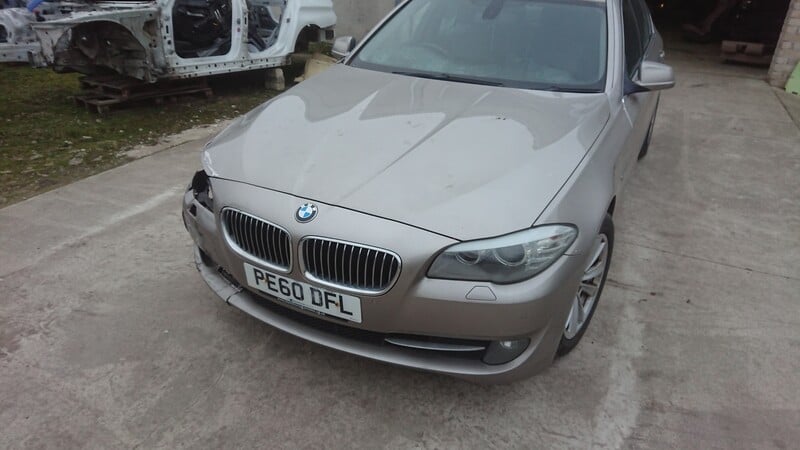 Photo 8 - Bmw 520 2012 y parts