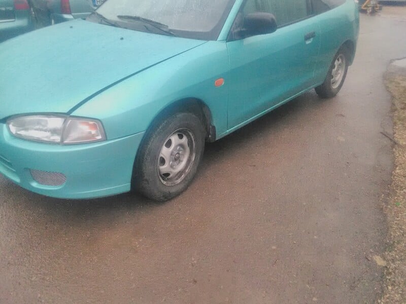 Photo 11 - Mitsubishi Colt CJ0 1998 y parts