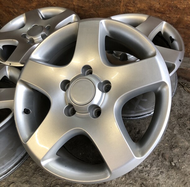 Light alloy R17 rims