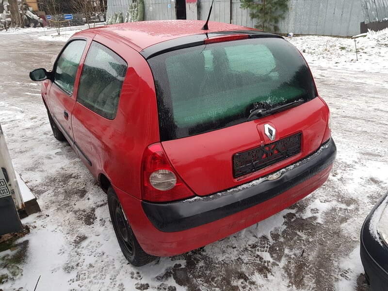 Photo 5 - Renault Clio 2002 y parts