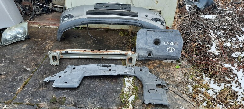 Photo 5 - Toyota Avensis 2007 y parts