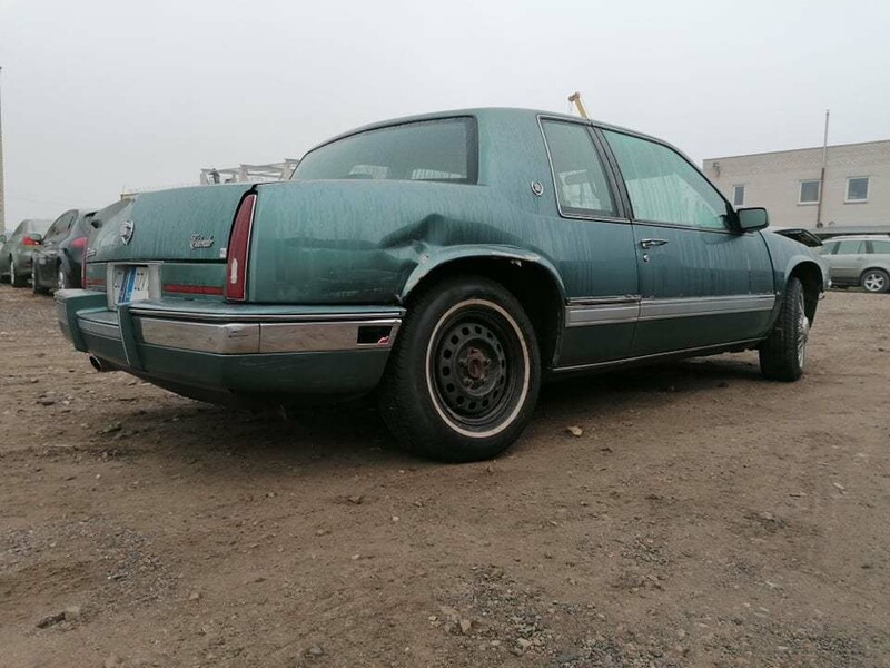 Photo 3 - Cadillac Eldorado 1986 y parts