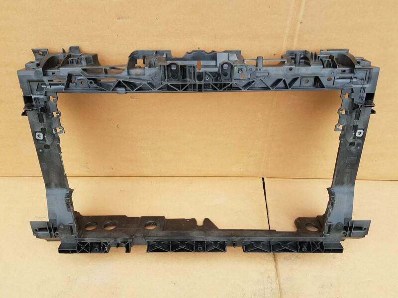Photo 10 - Ford Transit Courier 2020 y parts