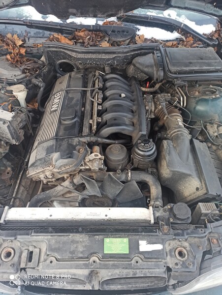 Photo 3 - Bmw 523 E39 1997 y parts