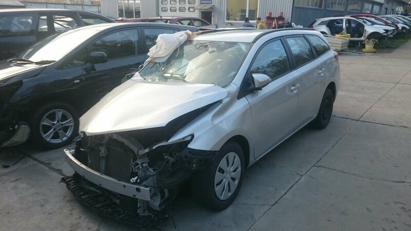 Фотография 3 - Toyota Auris Tel 370 2015 г запчясти