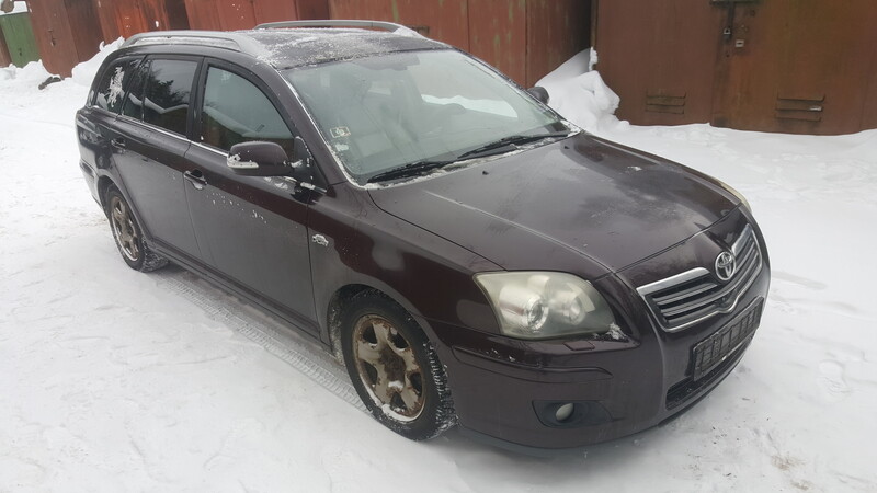 Photo 1 - Toyota Avensis II 2.2D-CAT 2007 y parts