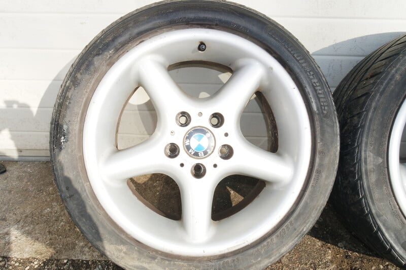 Photo 5 - BMW 320 light alloy R17 rims