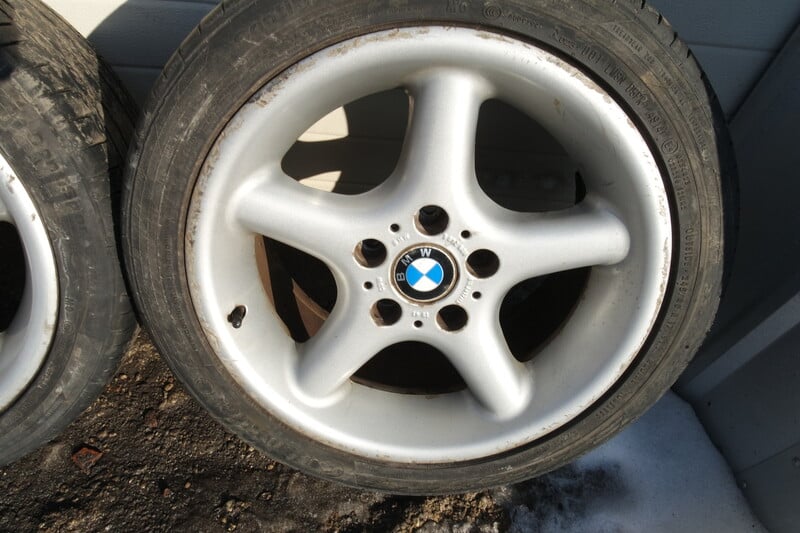 Photo 9 - BMW 320 light alloy R17 rims