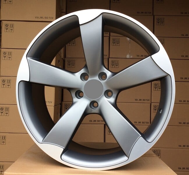 Photo 2 - Audi ET28-35-39 light alloy R18 rims